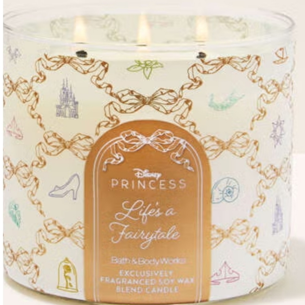 NWT Disney PRINCESS Life's a Fairytale Candle